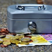 StrategyDriven Managing Your Finances Article | 9 Effective Ways to Manage Personal Finances